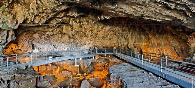 Πατημασιές 130.000 ετών στο σπήλαιο της Θεόπετρας στην Καλαμπάκα